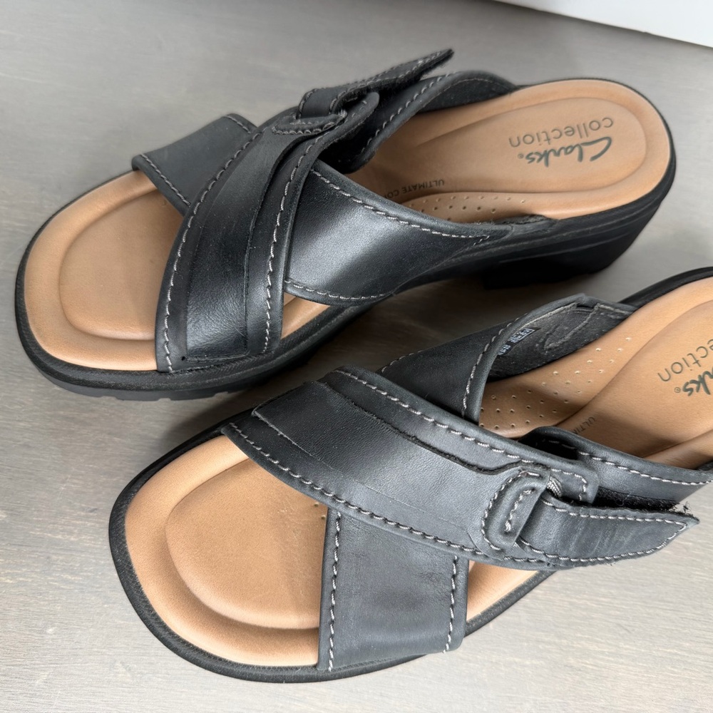 Clarks Black Leather Cross-Strap Slide Sandals Size 8 - Picture 2 of 8